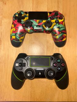 PS4 Controllers