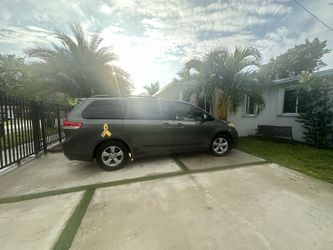 2013 Toyota Sienna
