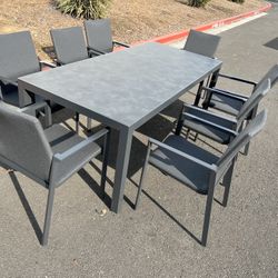 Outdoor Furniture ! Patio Set ! Table And Chairs ! Patio Furniture ! Dining Table ! Free Delivery