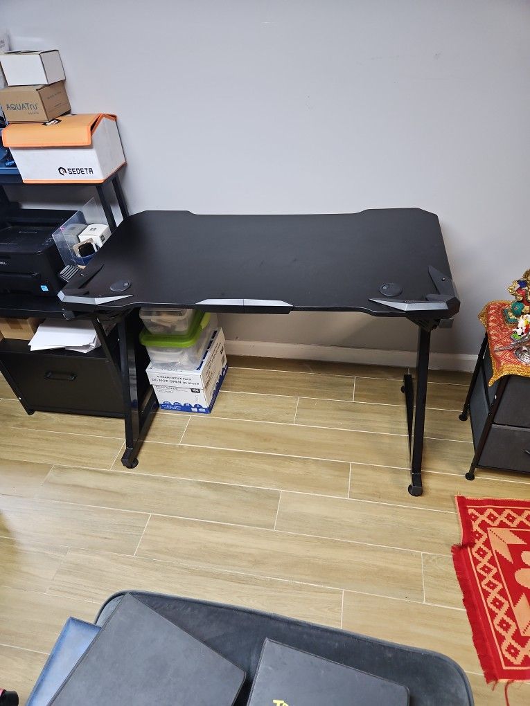 Gaming PC Table Laptop Or Desktop Computers