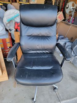 Desk chair-$5