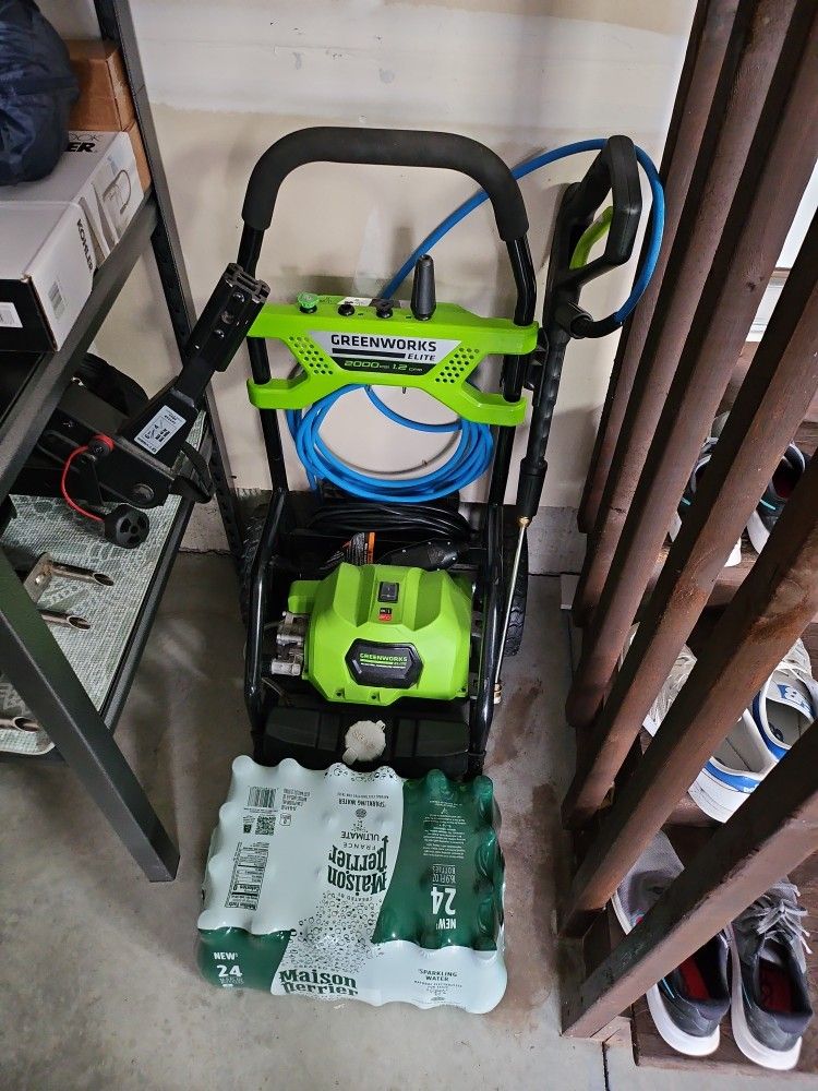 Greenworks Pressure Washer 2000PSI 1.2CPM
