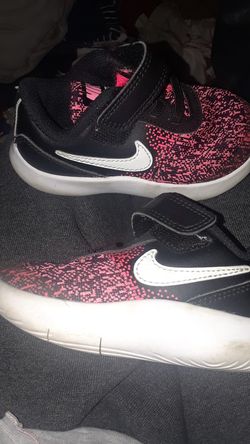 Pink/black Nike