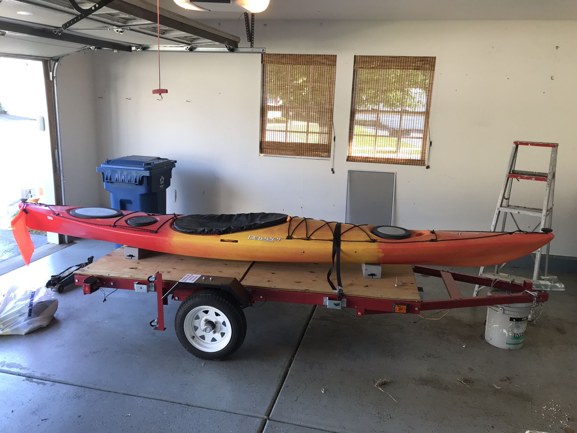 14 ft dagger alchemy kayak w/rudder