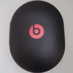 Beats Over-Ear Headphone Case by Dr. Dre Studio  - Matte Zipper Case Only 