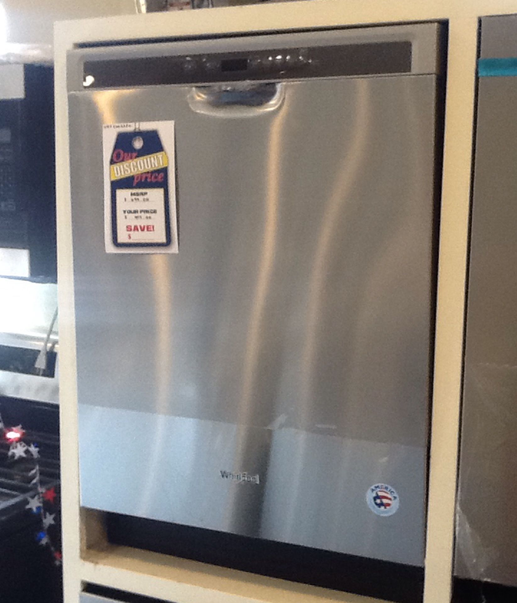 Whirlpool stainless steel dishwasher WDF560SAFM OPEN BOX