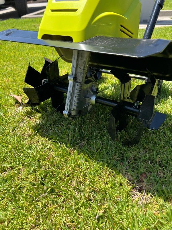 RYOBI 16 in. 13.5 Amp Corded
Cultivator