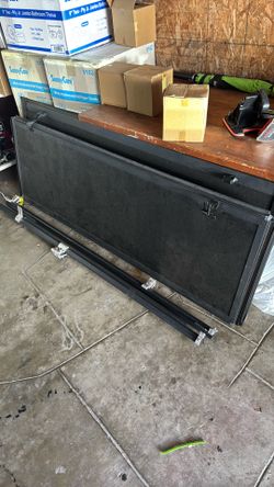 2015-2020 F150 5’6”( short bed) Tri-Fold cover
