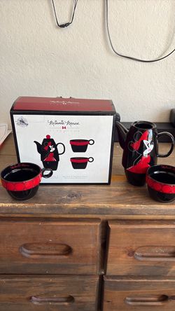 Disney Minnie Mouse Signature Tea Set for 2