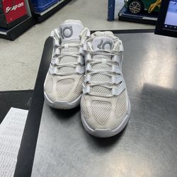 Nike10.5 