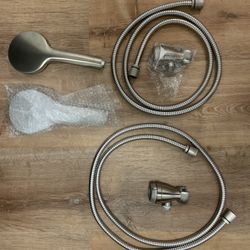 Moen Handheld shower Head (Qty.2)