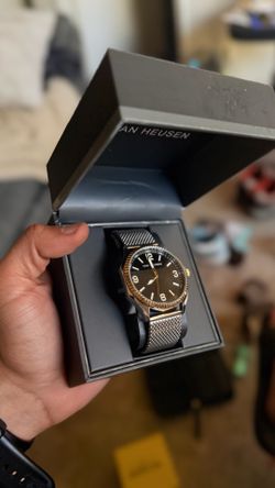 ⌚ Van Heusen Men’s Watch | Black Dial & Stainless Steel Mesh Band | New in Box