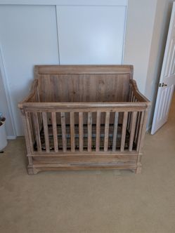 Infant to toddler Crib