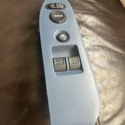 Honda Element 2003-2011  OEM Left Driver Máster Window Switch $35