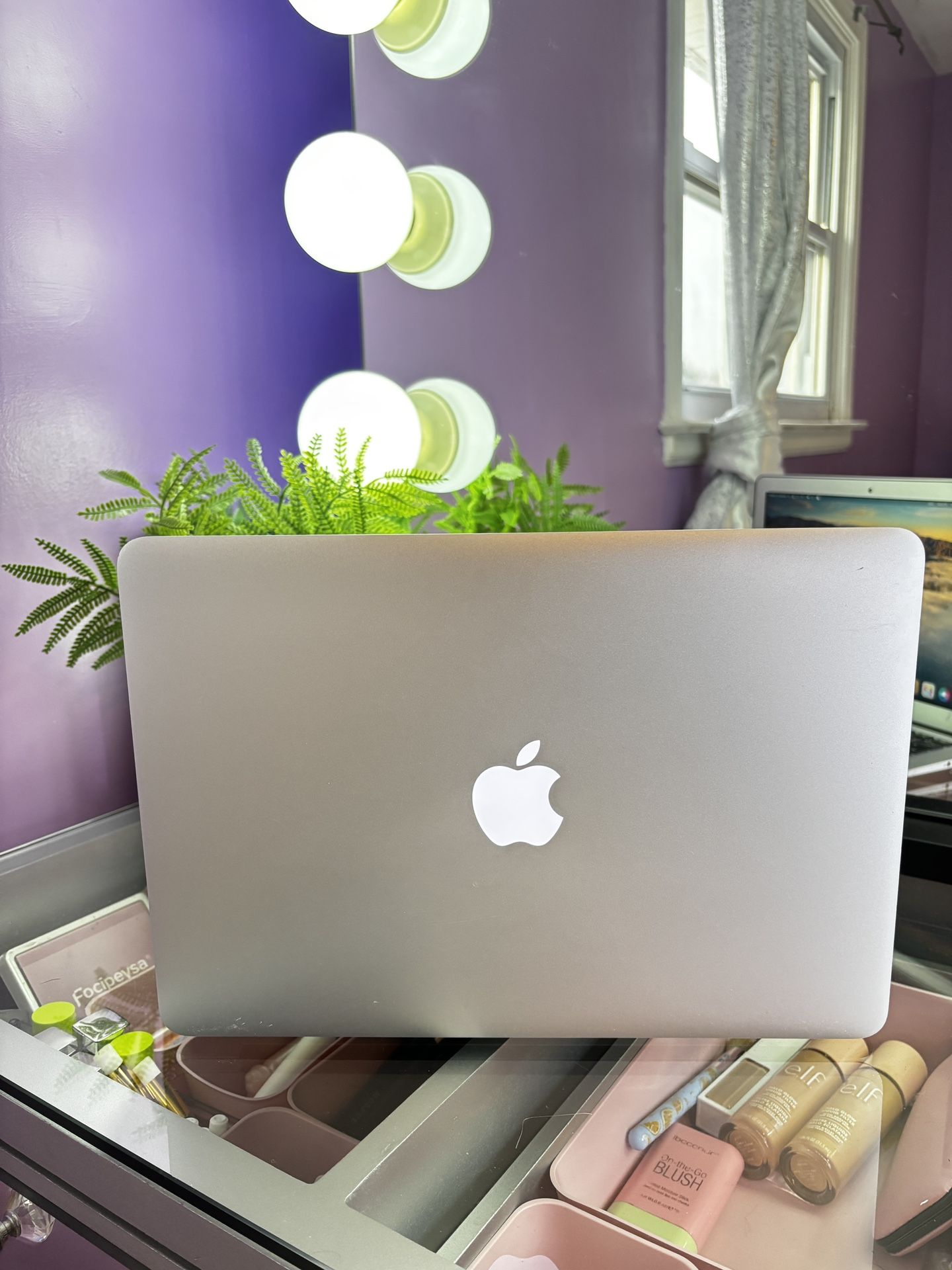 MacBook Air (13-inch, 2017) 8 GB