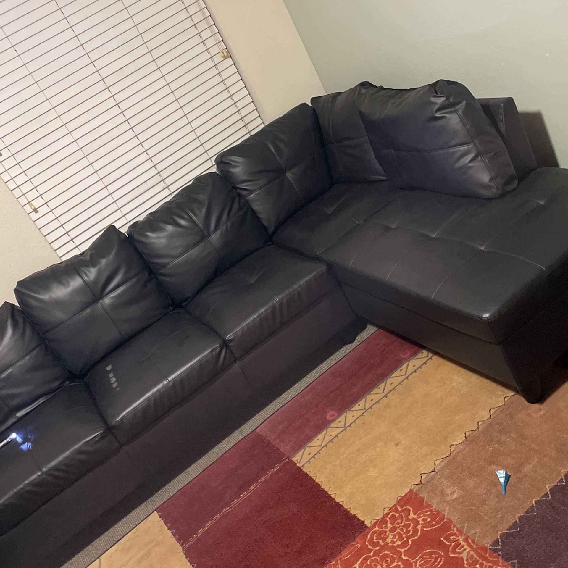 Used black faux leather couch - $80 : r/FullertonCollege