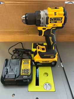$135$ ATOMIC 20-Volt MAX Brushless Cordless 1/2 in. Drill Driver with 20V. 5AH BATTERY