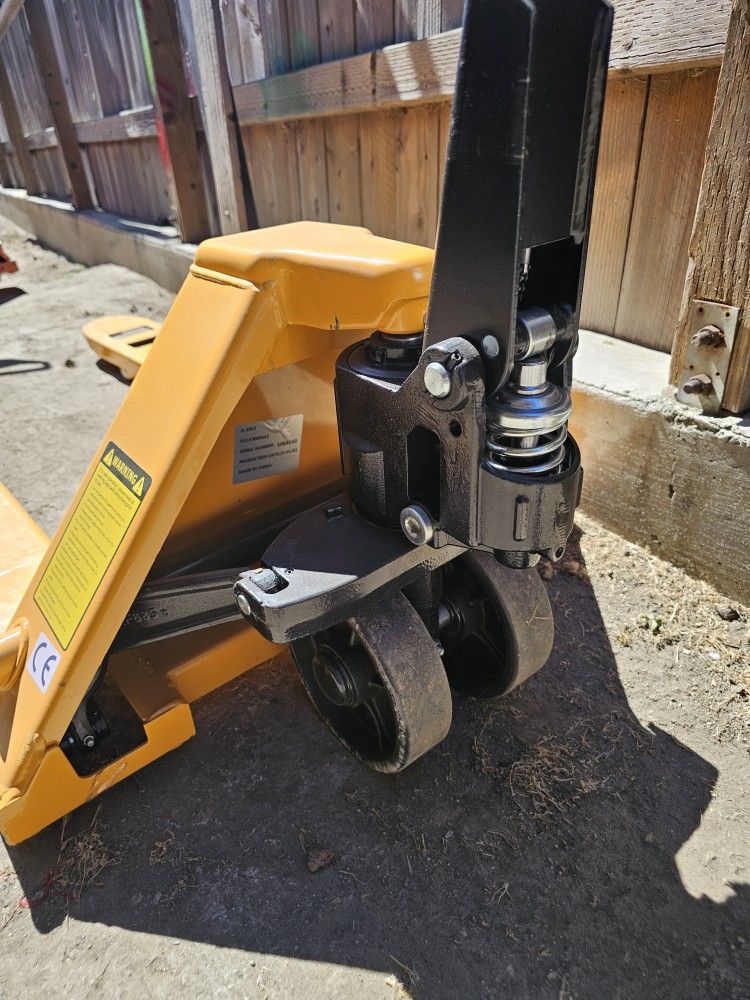 Pallet Jack $180