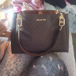 MK PURSE