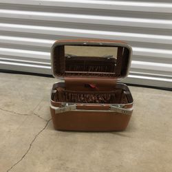 Retro Cosmetic Case 