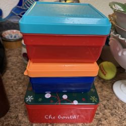 Lunch Boxes With Freezer Insert 5 Dollars Each
