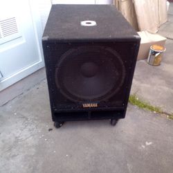 Yamaha Speaker And H&A Professional Battery Speaker