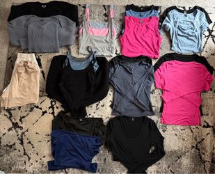 Women's/ Preteen Clothes