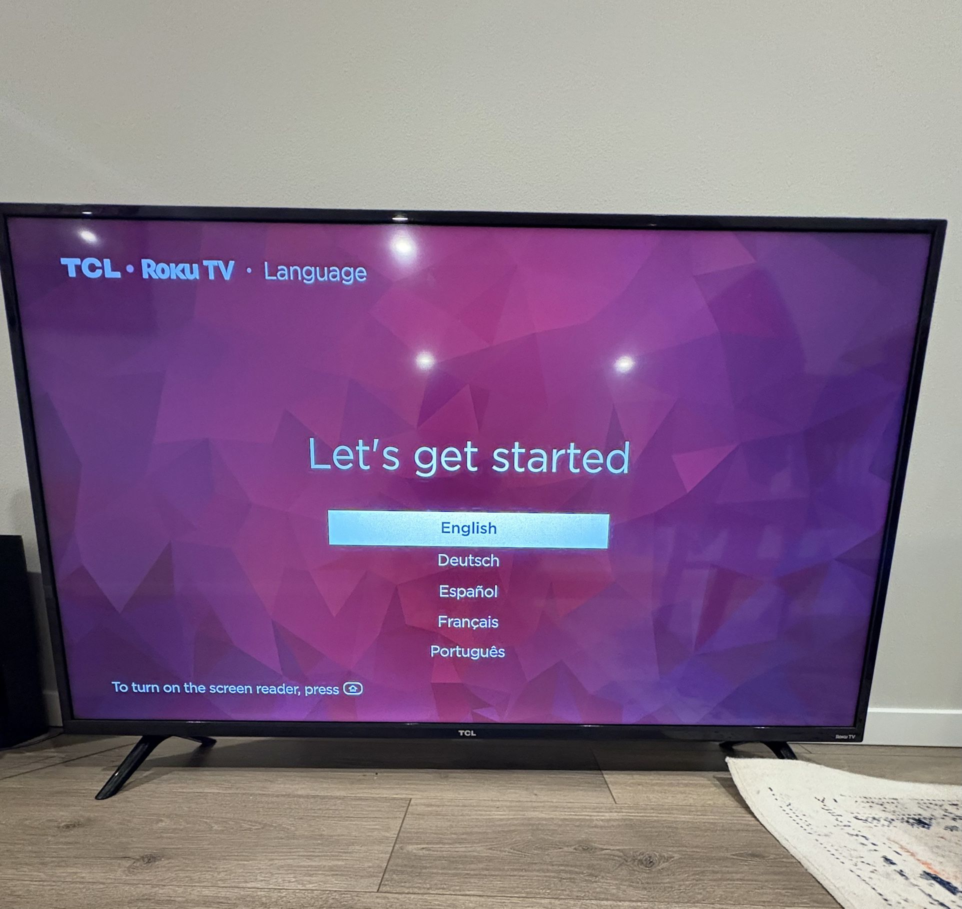TCL 44” Roku Smart TV- Works Great!!