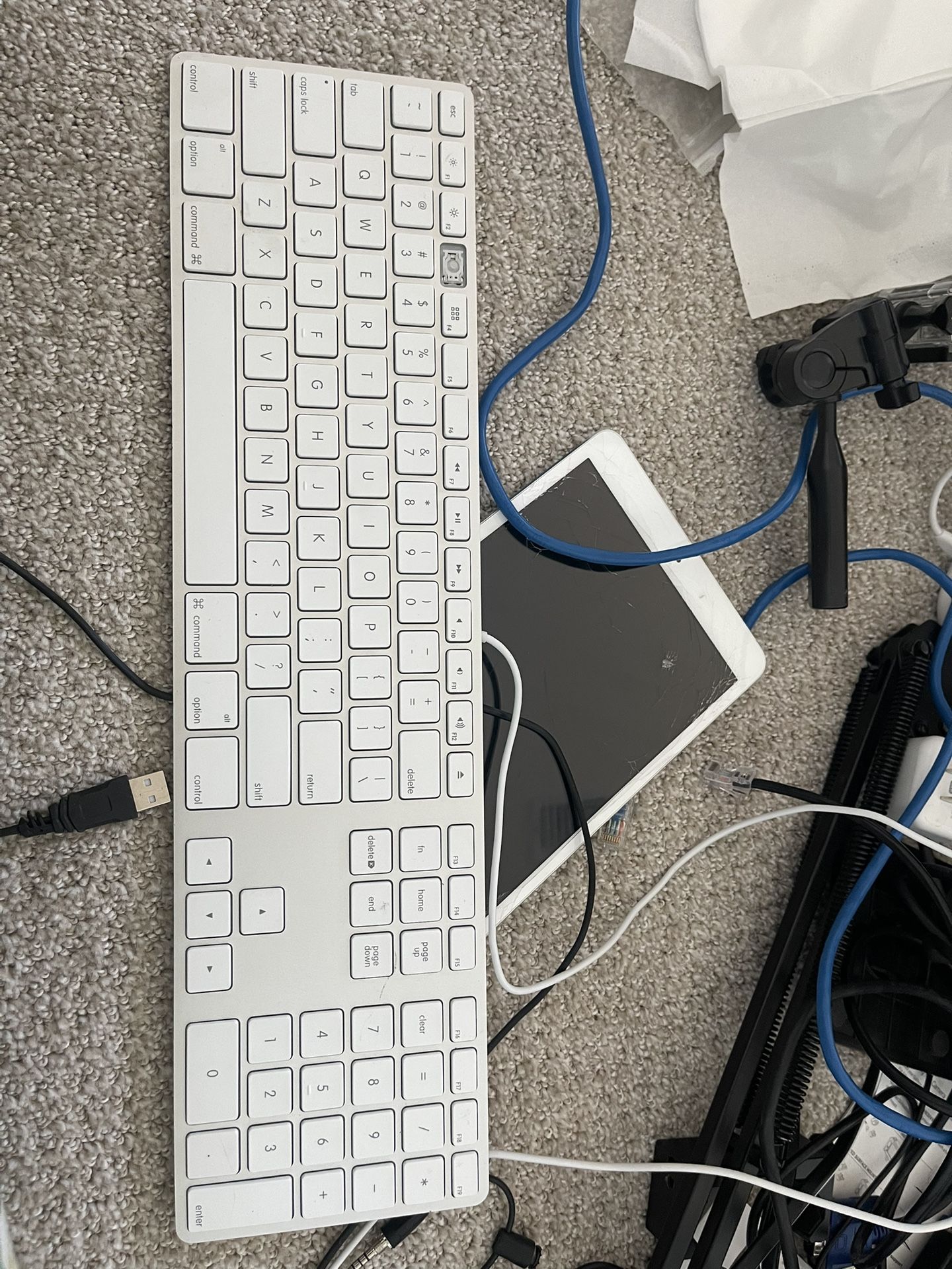 Apple Keyboard