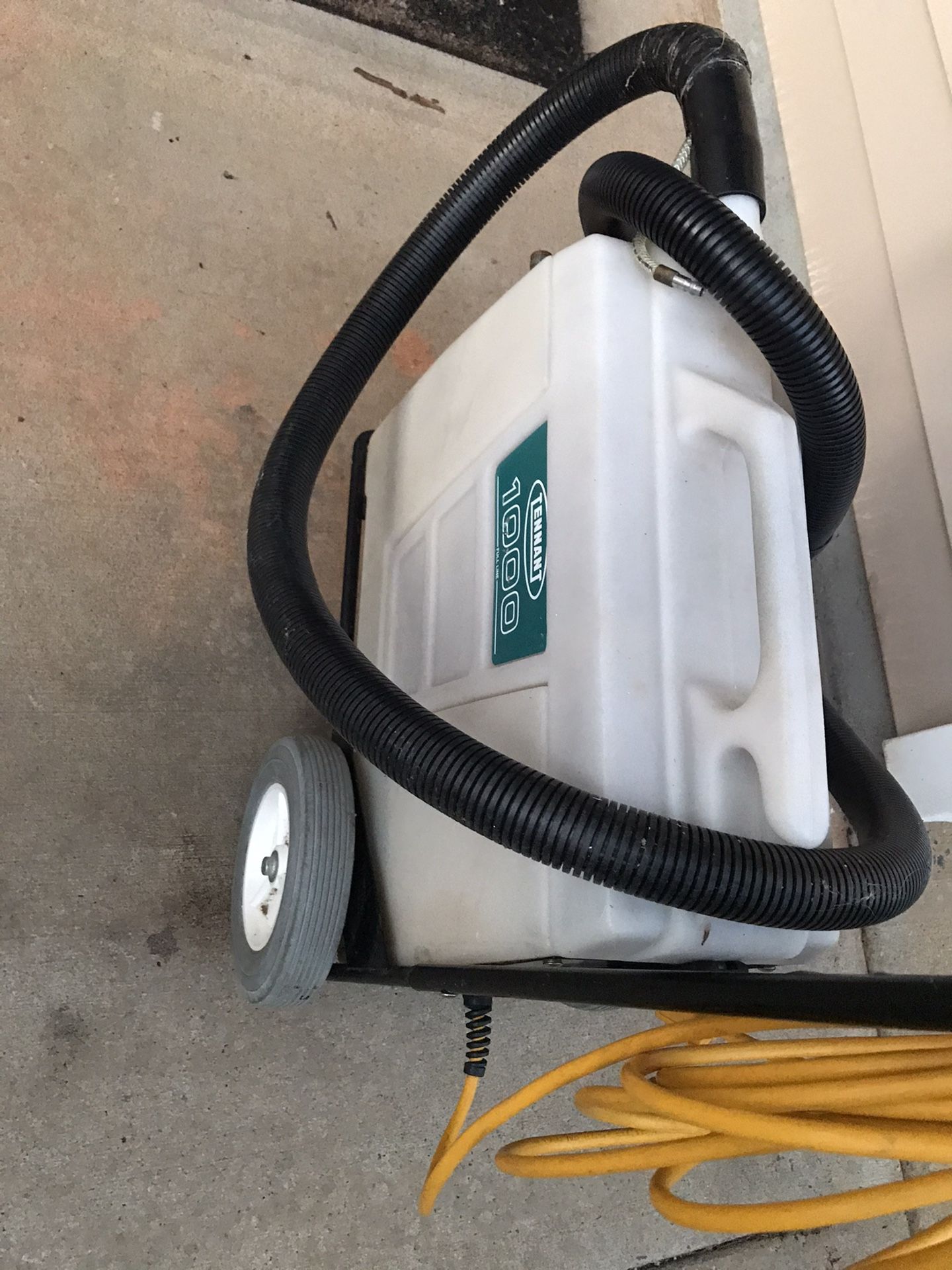 Tennant 1000 carpet extractor. Steam cleaner spotter for Sale in Fort