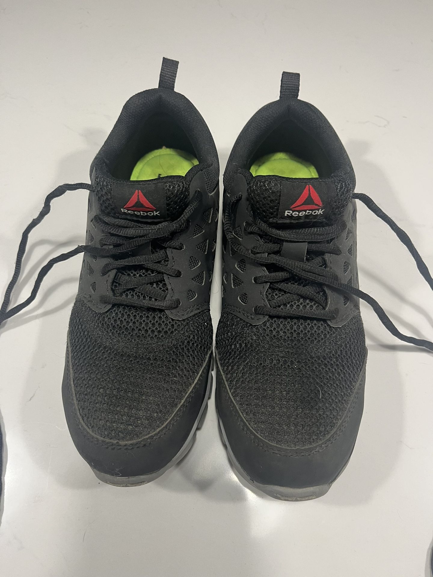 Reebok Alloy Toe Memory Foam Sole Flex Fit Sneakers Size 7 Mens