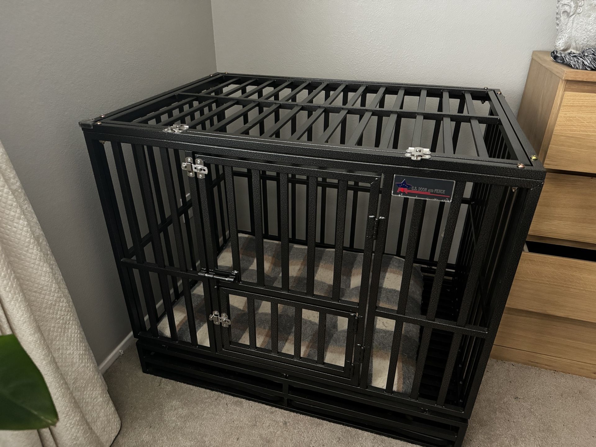 Dog crate