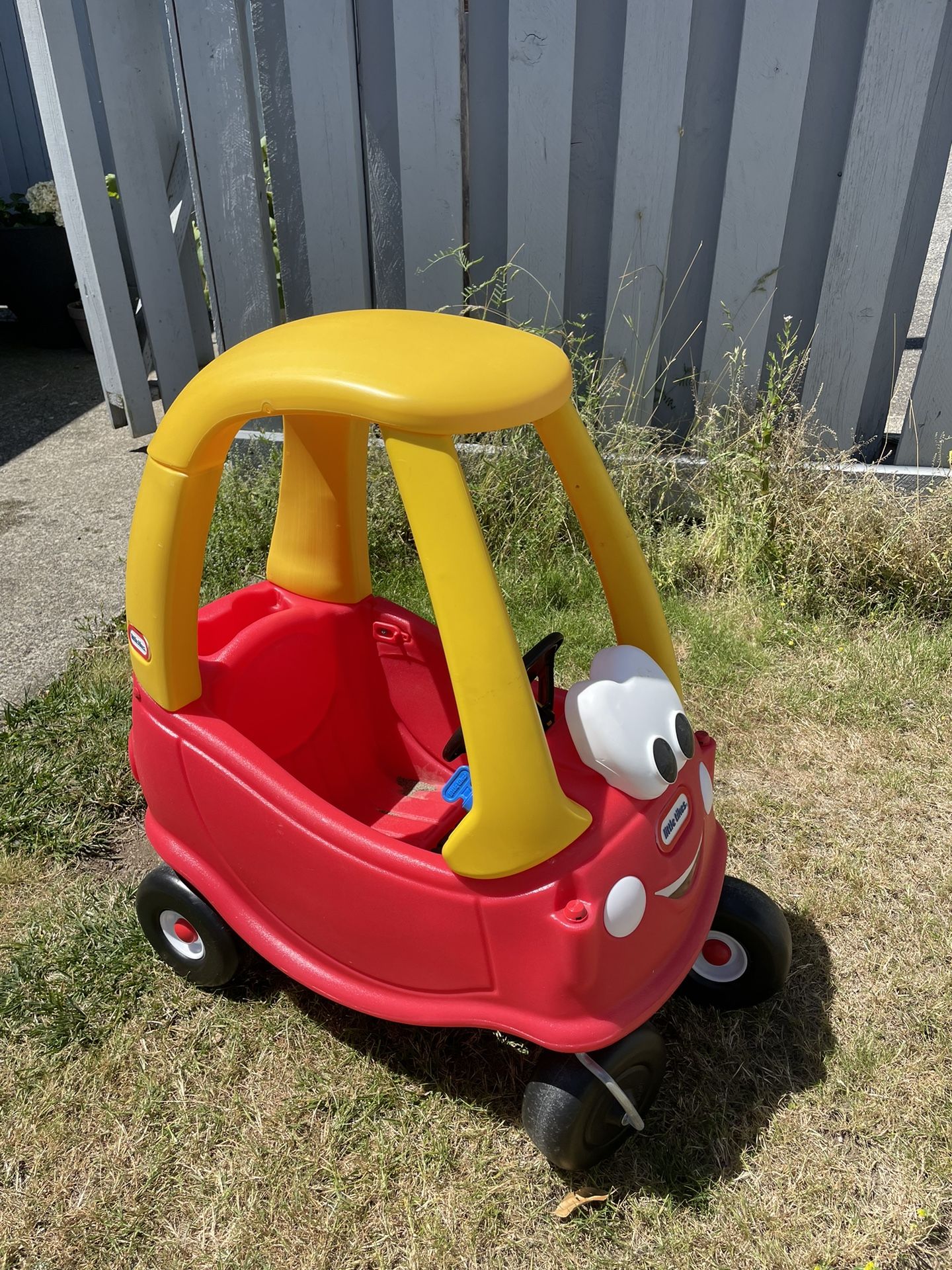 Little Tikes car