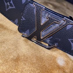 Louis Vuitton 40mm Reversible Belt
