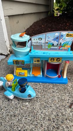 Fisher Price Little People Airport & Plane