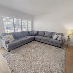 🔥 MUST SELL — Large Ashley Furniture Gray Sectional 🔥