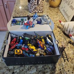 Fort Nite /hot Wheels Collectables