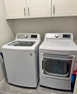 New LG Washer and Dryer Set