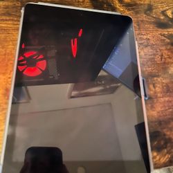 iPad 6th Generation 32 GB Black w/ Grey Kickstand Case