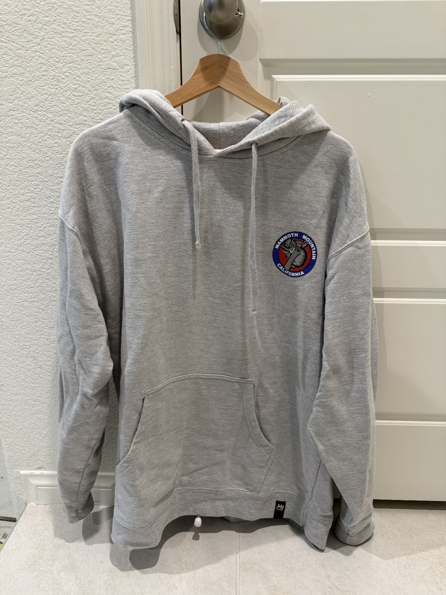 Mammoth Hoodie (XL)
