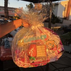 Easter Egg Baskets Swipe For More! 