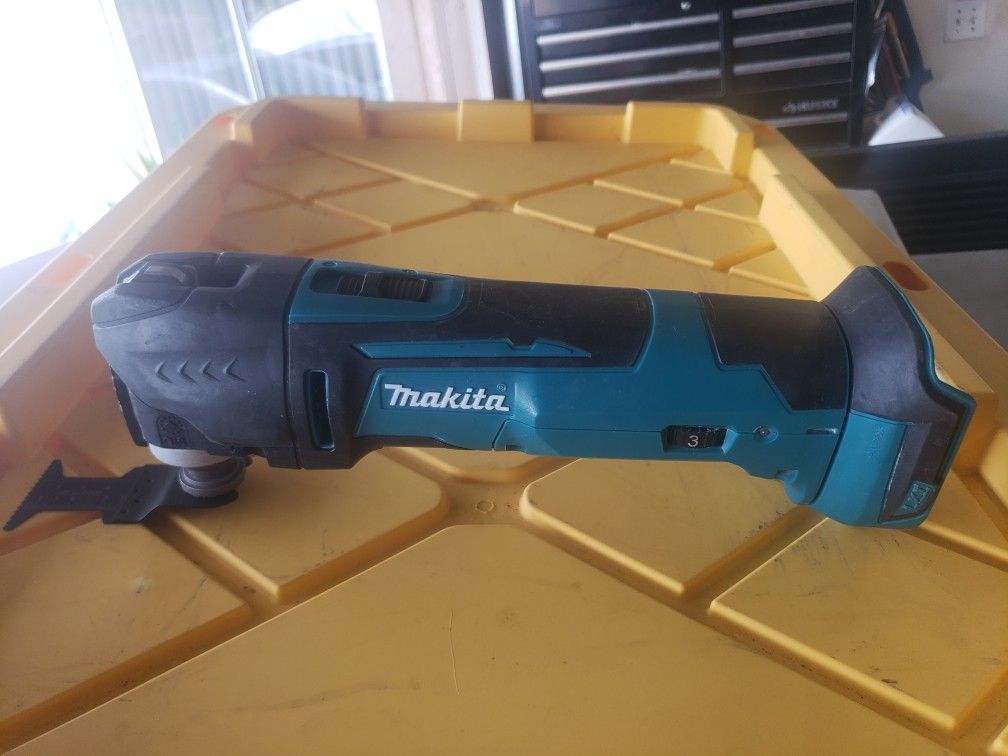 Makkita Multitool M 18