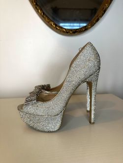 Steve Madden Sparkly Platform Heels – Size 7
