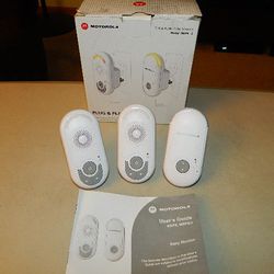 Motorola MBP8 Digital Audio Baby Monitor With Night Light you get all