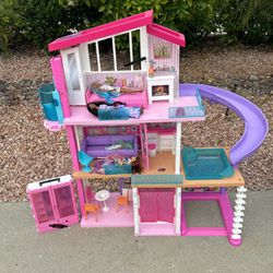 Barbie Dream House With Barbies And Barbie Closet 