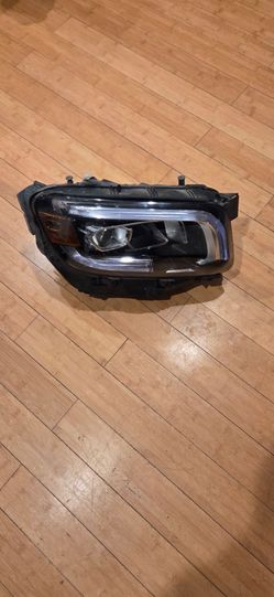 2020-2024 mercedes benz w247 glb2000 right passenger side headlamp led oem