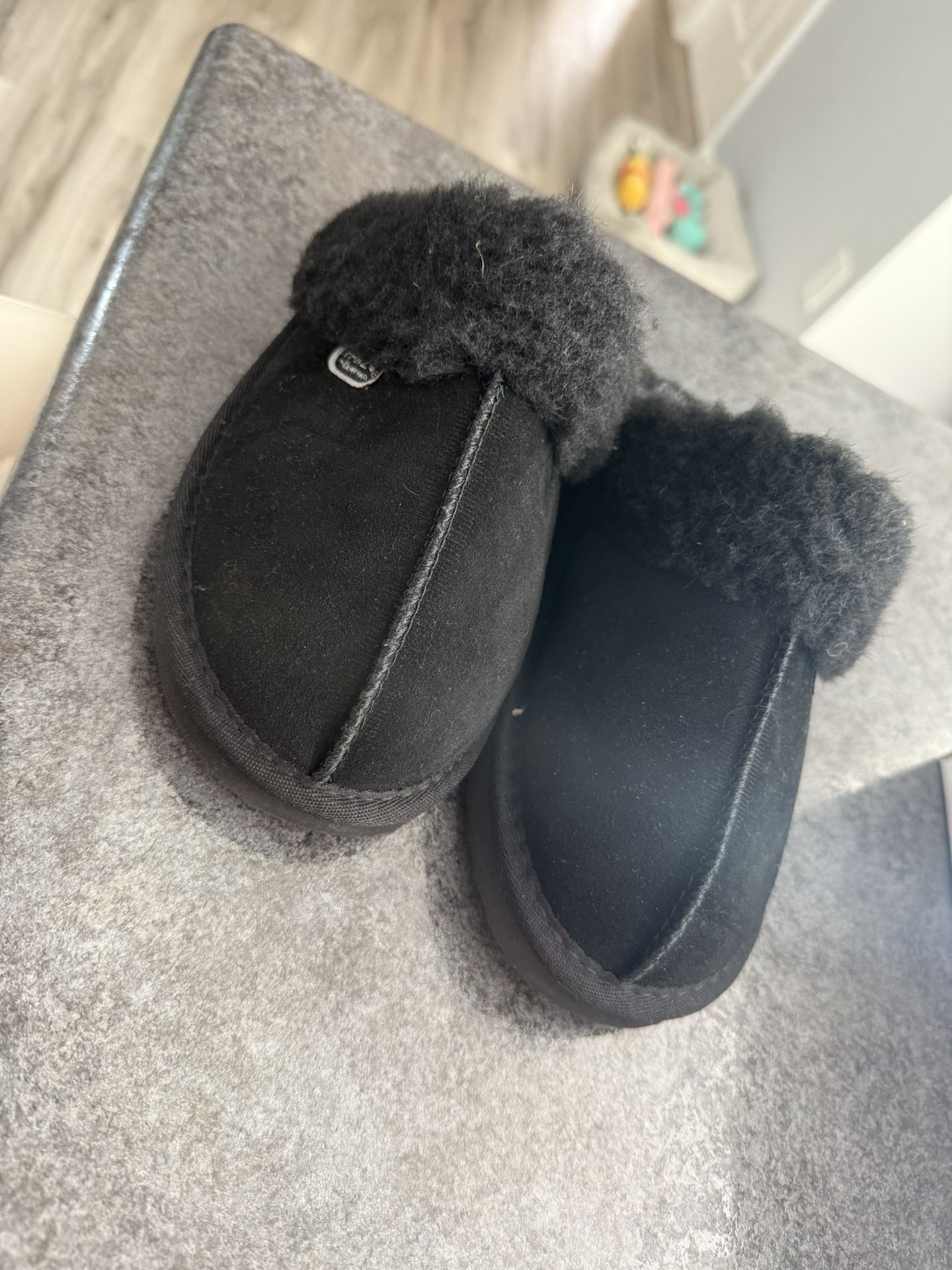 Black Slippers