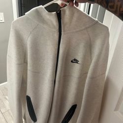 Nike tech sweater
