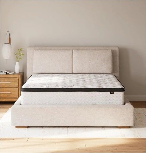 Brand New King Size Mattress Still Vacume Sealed In Box