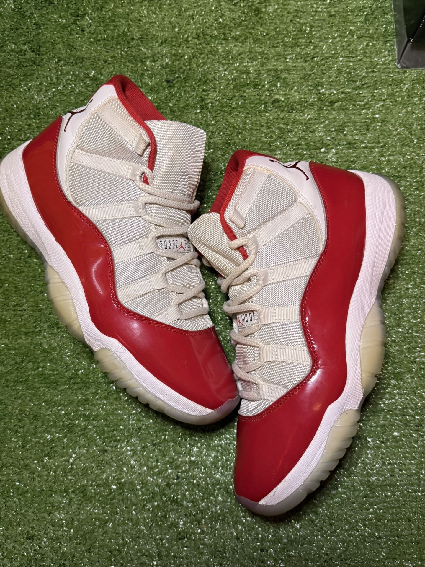 Jordan 11 Cherry Size 10.5